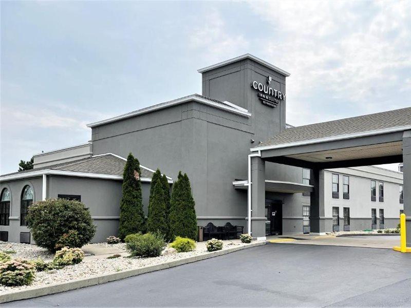 Country Inn & Suites By Radisson, Greenfield, In Exterior photo